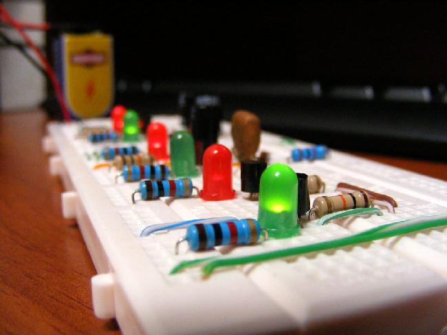 Principios Eléctricos y Aplicaciones Digitales 